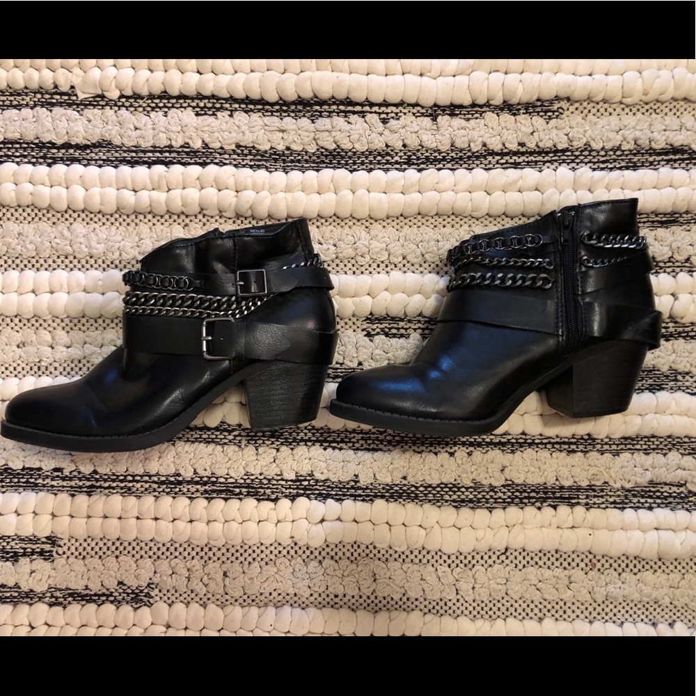 SO edgy black ankle boots
